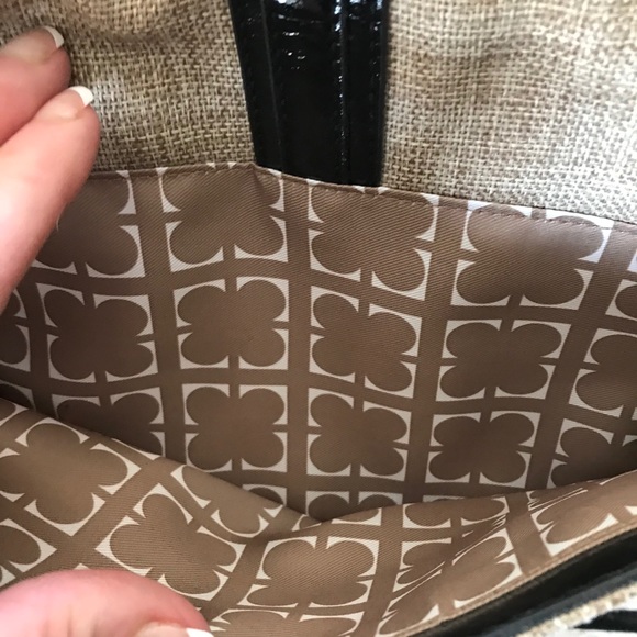 Liz Claiborne Spring Ahead Straw/Blk Patent Clutch - Picture 8 of 15